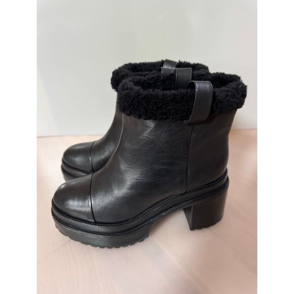 Cult Gaia Women's Black Raine Genuine Sherling Cuff Boot  12US / 42EU (new) - Picture 4 of 7